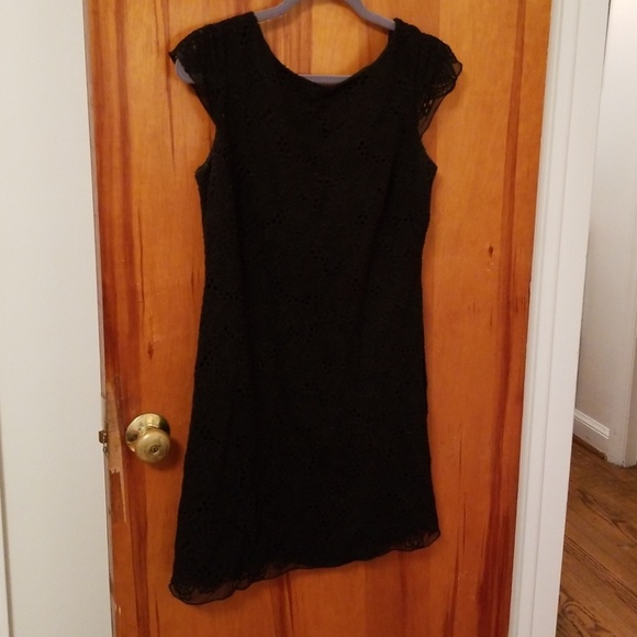 Lilly Pulitzer Lace dress! - Picture 2 of 8